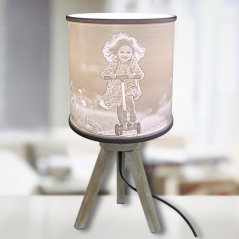 Fotolampa: Stolní lampa s vlastními fotografiemi –⁠ dřevěný podstavec VINTAGE