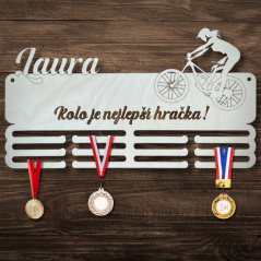 Věšák na medaile se jménem a textem –⁠ cyklistika/horské kolo (dívky)