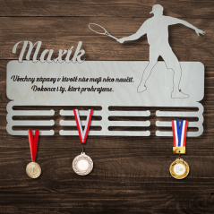 Věšák na medaile se jménem a textem –⁠ tenista